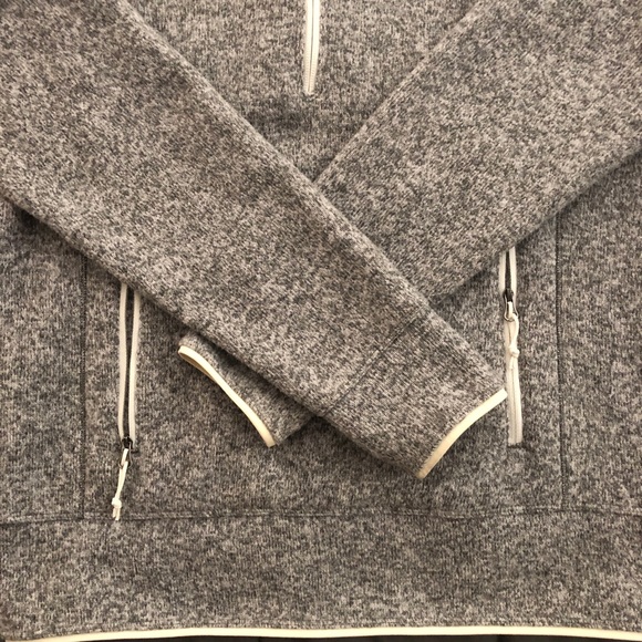 X SOLD X North Face hoodie - Picture 3 of 4